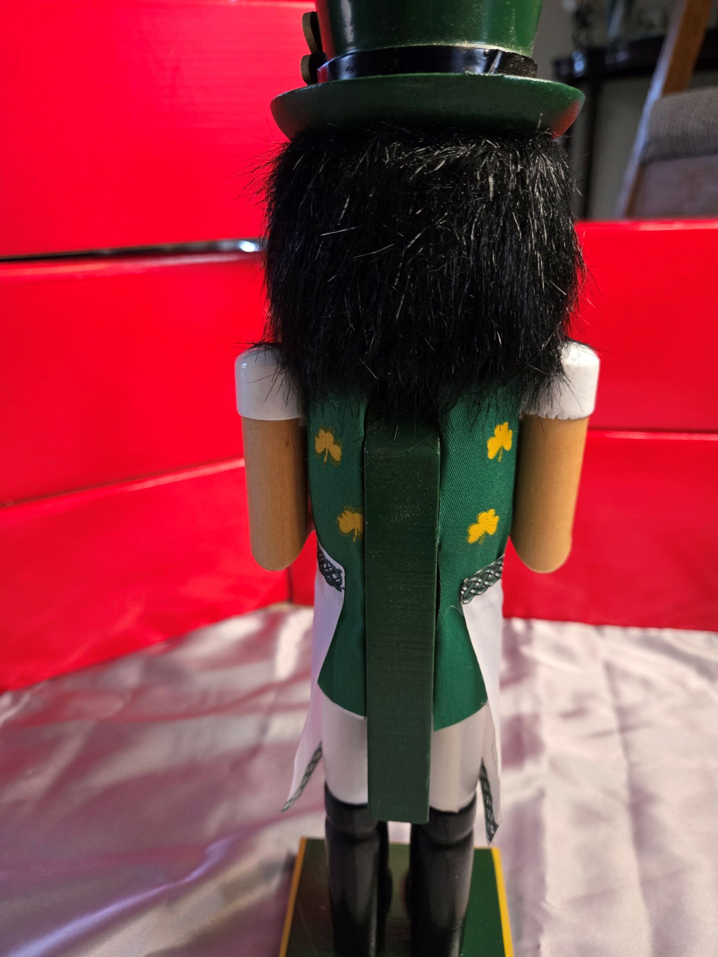 Leprechaun Nutcracker, St. Patrick’s Day Decor, Irish Nutcracker Figurine, Green Hat Shamrock Outfit