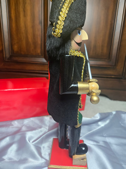 Wooden Swashbuckler/Pirate Nutcracker – Hand-Painted Christmas Decor – Sword & Parrot Nutcracker Figure