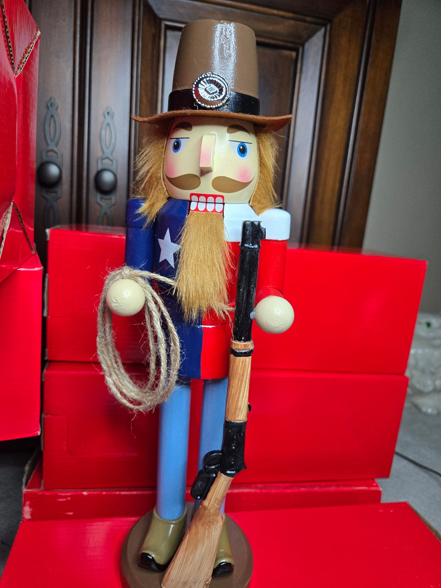 Texas Cowboy Nutcracker – Wooden Western Decor with Lasso, Rifle