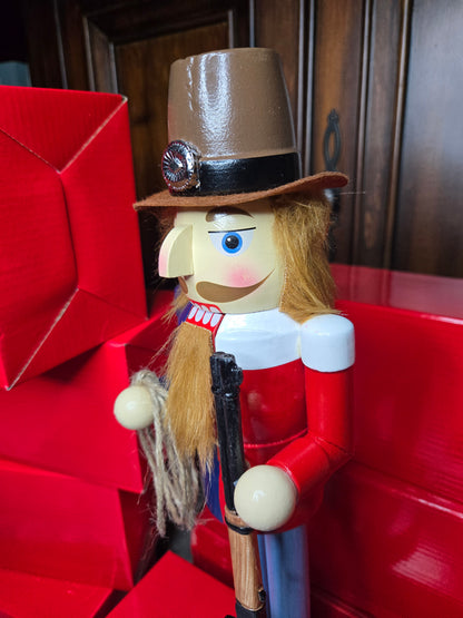 Texas Cowboy Nutcracker – Wooden Western Decor with Lasso, Rifle