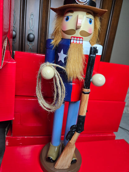 Texas Cowboy Nutcracker – Wooden Western Decor with Lasso, Rifle