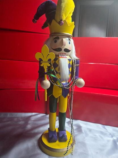 Mardi Gras Jester Nutcracker | Purple Green Gold Decor | Fleur-de-Lis Staff + Beads | Carnival / Louisiana Decor