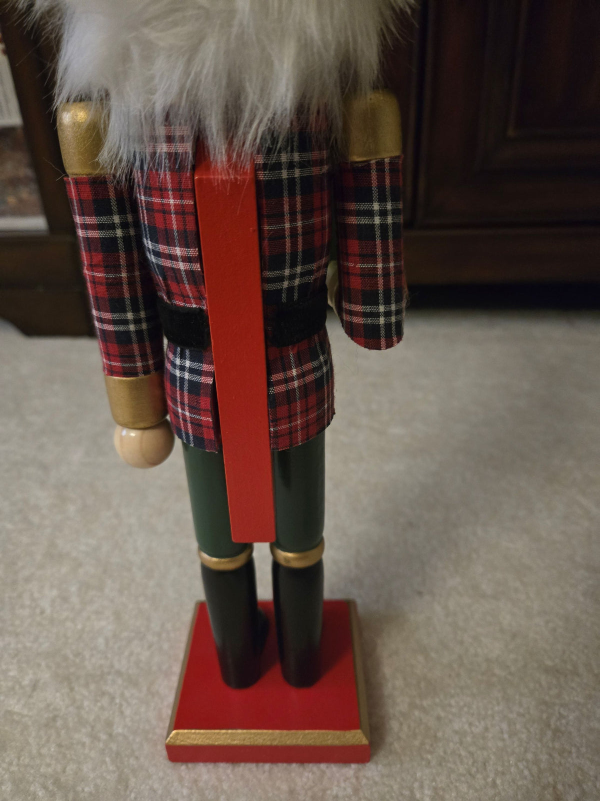 15-Inch Wooden Scottish Plaid Nutcracker, Festive Tartan Soldier Mantel Decor