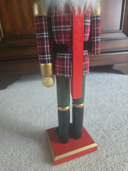 15-Inch Wooden Scottish Plaid Nutcracker, Festive Tartan Soldier Mantel Decor