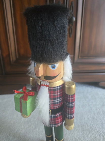 15-Inch Wooden Scottish Plaid Nutcracker, Festive Tartan Soldier Mantel Decor
