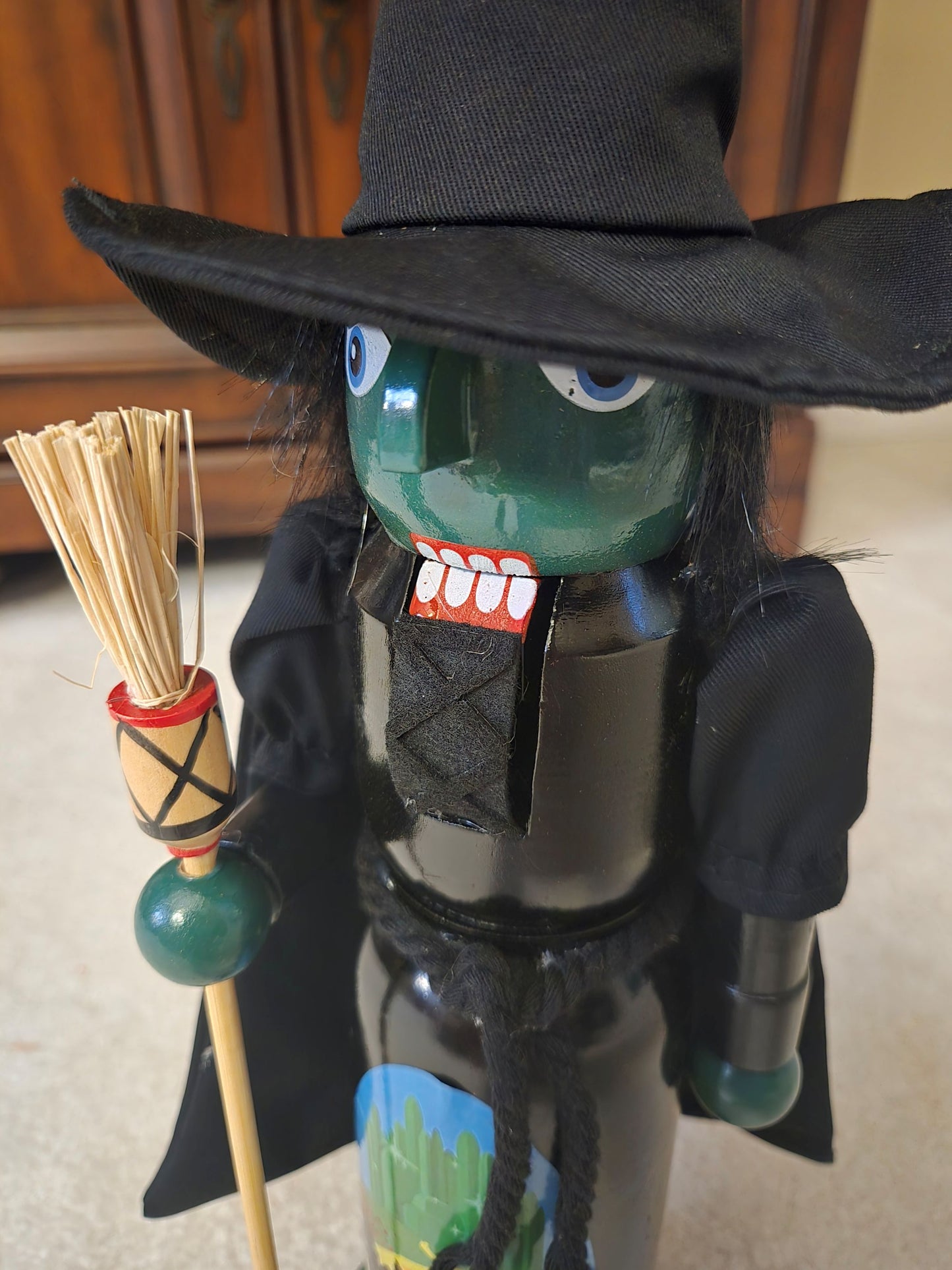 Wicked Witch Halloween Nutcracker, Hand-Painted Wizard of Oz Emerald City Scene, 14-inch Decor