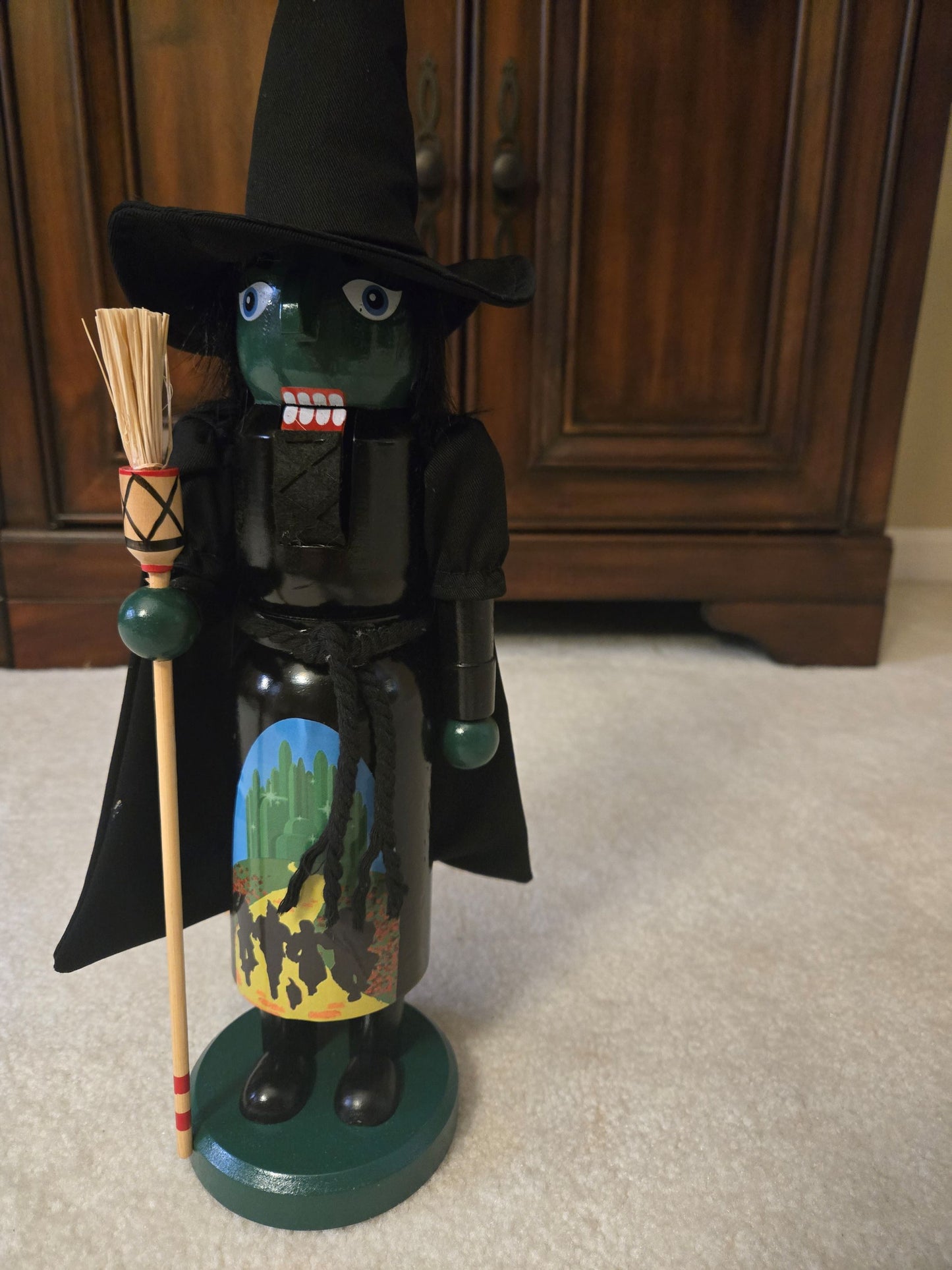Wicked Witch Halloween Nutcracker, Hand-Painted Wizard of Oz Emerald City Scene, 14-inch Decor