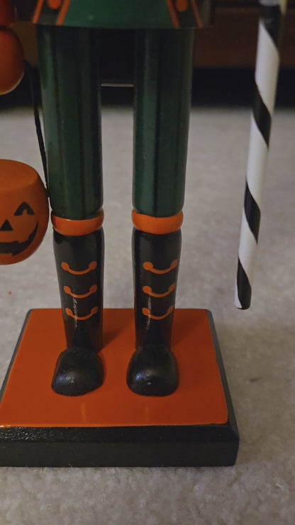 Hand-Painted Wooden Pumpkin Head Nutcracker, 10 Inch Jack-o'-Lantern Halloween Decor